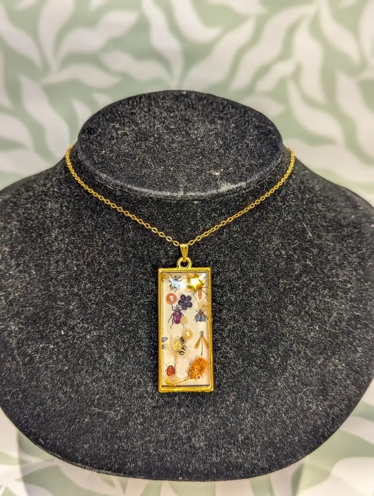 Collier Insectes et Curiosités